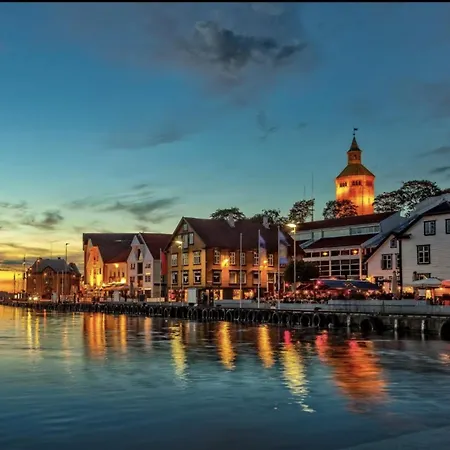 A Place To Stavanger, 1 Στάβανγκερ